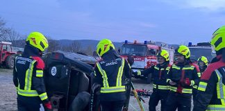 U slijetanju automobila ozlijeđene dvije osobe