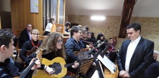 POŽEŠKI TAMBURAŠKI ORKESTAR NA POLNOĆKI U CRKVI SV. LEOPOLDA Dolazak Božića uz zvuke tambura