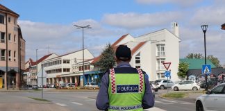 Vozio kroz Požegu s 2,2 promila u krvi pa prespavao u policiji