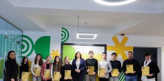 Županica uručila ugovore studentima: „Ostvarite svoje težnje i vratite se u Požeško-slavonsku županiju“