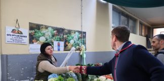 Blagdansko druženje s prodavačima požeške tržnice