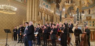Požeški pjevači LZD Vila Velebita i Požeški tamburaški orkestar održali koncert u Pečuhu