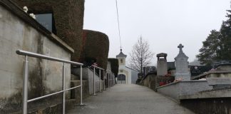 Postavljeni rukohvati na groblju sv. Elizabete