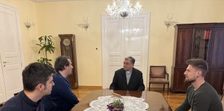 Susret biskupa Martinovića s predstavnicima Big Banda Požega