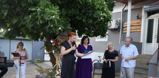 U sklopu Požeškog kulturnog ljeta održana “Poezija u dvorištu”