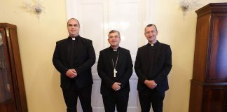 Biskup Martinović uručio dekrete mladomisnicima