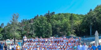 Iz školskih klupa u bazen: U županijski projekt Škole plivanja uključeno gotovo 300 učenika