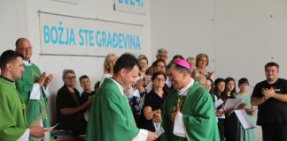 Biskup uveo u službu novog pleterničkog župnika preč. Dragana Hrgića