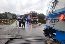 Nepoznati vozač ignorirao svjetlosne i zvučne signale na pruzi: ‘Udario u polubranik pa pobjegao’