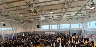 Zvuci tamburice i razdragani učenici dočekali motocikliste u Čaglinu