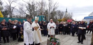 Blagoslov zvona za crkvu sv. Terezije Avilske u Novoj Gradiški