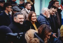 POŽEŠKO-SLAVONSKA ŽUPANIJA POKLONILA SE ŽRTVI VUKOVARA: Županica Jozić i njezin zamjenik u koloni sjećanja