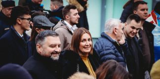 POŽEŠKO-SLAVONSKA ŽUPANIJA POKLONILA SE ŽRTVI VUKOVARA: Županica Jozić i njezin zamjenik u koloni sjećanja