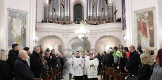 Misa polnoćka u požeškoj Katedrali