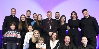 Glazbena karitativna akcija požeških mladih „Božić u nama“