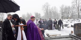Pokopan otac svećenika Ivice Šoha
