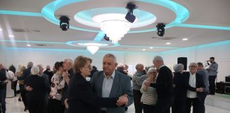 Ljubav koja traje više od pola stoljeća: 220 parova slavilo Valentinovo u Požegi