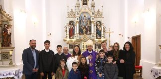 Krštenje desetog djeteta roditelja Ivić u Bučju