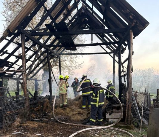 VATRA IZMAKLA KONTROLI: Požar progutao štagalj u Kaptolu