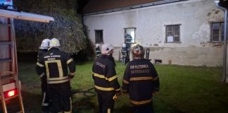 Gorjela unutrašnjost dvorca u Kuzmici