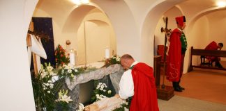 Osamnaestu godinu za redom bdijenje „Trenkovih pandura“ u požeškoj Katedrali