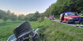 Prije stjecanja prava na upravljanje upravljao osobnim automobilom i sletio u putni kanal