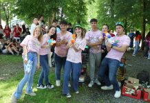 Zvečevački park u znaku mladosti: Požeški maturanti proslavili kraj školovanja