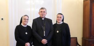 Biskup Ivo primio provincijsku glavaricu Služavki Malog Isusa