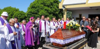 Sprovod i misa zadušnica za majku svećenika Patrika Alatića