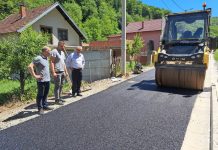 RADOVI U VIDOVCIMA Novi asfalt u Ulici Stjepana Ferića i Ivana Cimermana, obnavlja se oko 800 metara prometnice