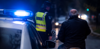 Nisu ga zaustavile ni godine, ni alkohol: 73-godišnjak pijan upravljao motociklom, policija ga zadržala do otriježnjenja