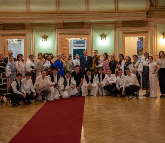 Folklorni ansambl Požega donio dašak tradicije na veliku proslavu u Sarajevu