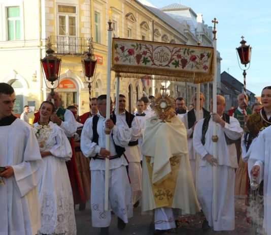 Tijelovo u Požegi