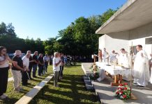 Spomen na žrtve partizansko-komunističkog progona u Slatinskom Drenovcu