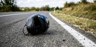 Motociklist teško ozlijeđen u slijetanju s kolnika, upravljao motociklom prije stjecanja prava na upravljanje