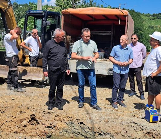 KOMUŠINA Nakon izgradnje vodovodne mreže slijedi i asfaltiranje prometnice u prigradskom naselju koje se naslanja na požeški Vranduk