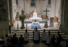 Molitveno bdijenje u požeškoj crkvi sv. Lovre u predvečerje svečeva blagdana