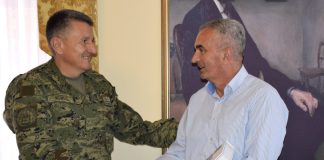 NASTAVAK SURADNJE Gradonačelnik Miličević ugostio novog zapovjednika Vojarne 123. brigade HV-a pukovnika Ivicu Kordića i njegova zamjenika pukovnika Ivicu Mandića