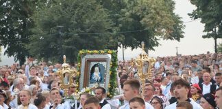 Svečanim misnim slavljem u Pleternici završena devetnica Gospi od Suza