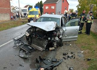 KRŠ I LOM U GRADCU: Teretnjak smrvio prednji dio automobila, 75-godišnjak teško ozlijeđen