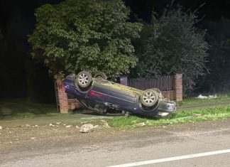 DVD KAPTOL RANO JUTROS POHITAO U POMOĆ: Vozilo sletjelo s ceste i završilo na krovu