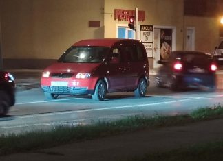 TEŠKO OZLIJEĐENA PJEŠAKINJA: Vozač (84) automobilom udario ženu na zebri