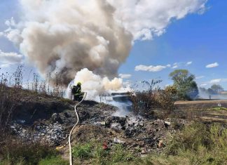 POŽAR U GOLOBRDCIMA: Zapalilo se oko 200 željezničkih pragova, vatrogasci spriječili katastrofu