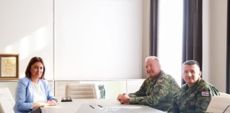 Novi zapovjednik Središta za obuku i doktrinu logistike Požega Ivica Kordić na prijmu kod županice Jozić