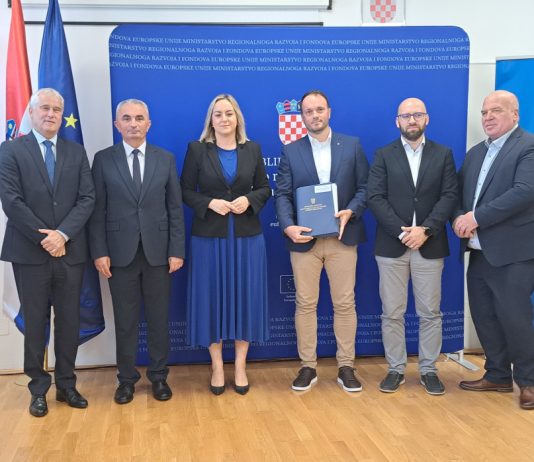 VODNO GOSPODARSTVO Tekiji vrijedan ugovor za ulaganje u vodoopskrbu i odvodnju Požege, Pakraca i Lipika
