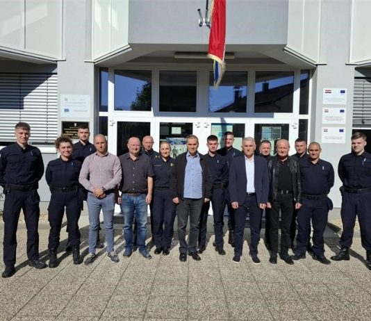 Novi policijski vježbenici započeli službu u Policijskoj upravi požeško-slavonskoj